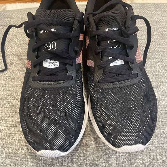 Adidas Fuel Cell Women’s Running Shoes Size 9.5 - Picture 4 of 5